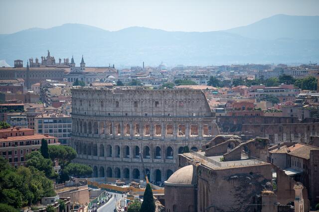 Trotz der hohen Temperaturen besichtigten sie die ewige Stadt.  | Foto: Andreas Stocker