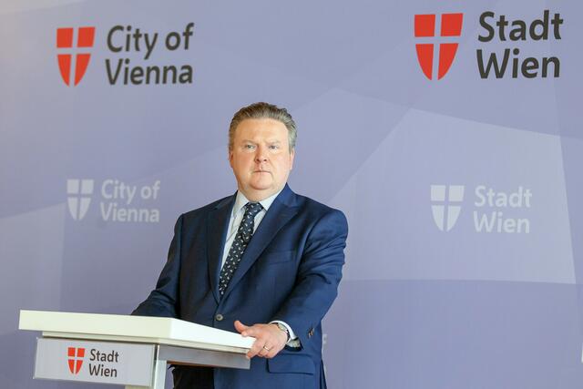 Statt Schuldzuweisungen: Wiens Bürgermeister Michael Ludwig fordert von den Parteien, gemeinsam gegen Hass und Terror zu kämpfen. | Foto: Michael Indra / SEPA.Media / picturedesk.com