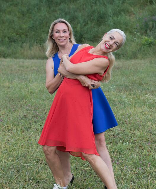 Cornelia Meixner und Martina Gansterer wollen sich  in den ORF Ballroom tanzen | Foto: Andrea Eberl