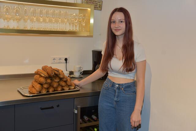 Grein. Die ARTworkers eröffneten mit einer perfekten Bühnenshow, brillanten Stimmen, gekonnter Gestik und Mimik den Theater-Sommer in der Strudengaustadt mit dem Stück „Happy Birthday, du Kuh“. | Foto: Robert Zinterhof