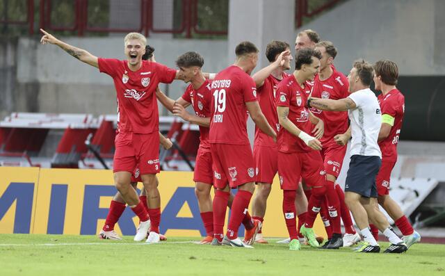 Jubel im Kapfenberger Team nach dem 3:1-Heimsieg gegen den FAC.  | Foto: GEPA pictures