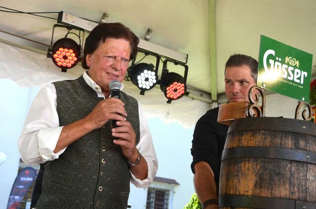 Willi und Michael Koch bei der Begrüßung