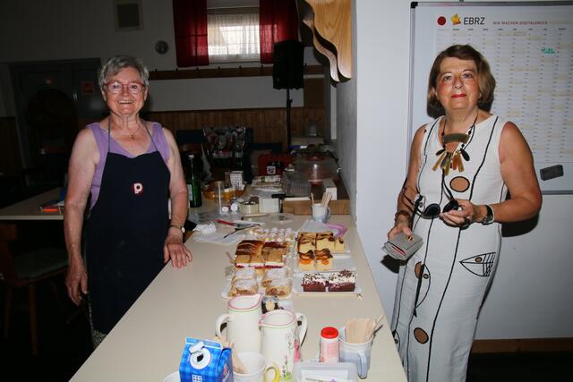 v. l. Violetta und Martha Vilt  | Foto: Eduard Wimmer