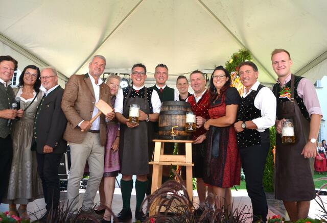 Politikprominenz beim Bieranstich zum 21. Spittaler Kirchtag