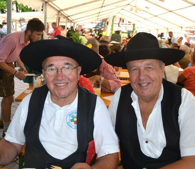 Johann Kuhn, Obmann der Flößergruppe Spittal-Baldramsdorf, und Mitglied Fritz Paulitsch