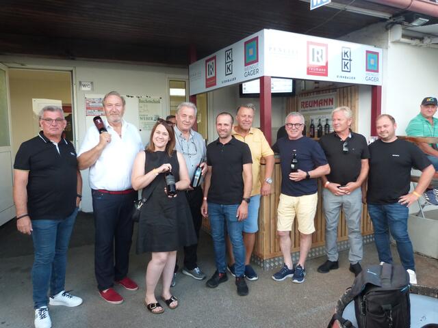 Gespannt warteten die zahlreichen Sponsoren und Gäste auf ein spannendes Match!