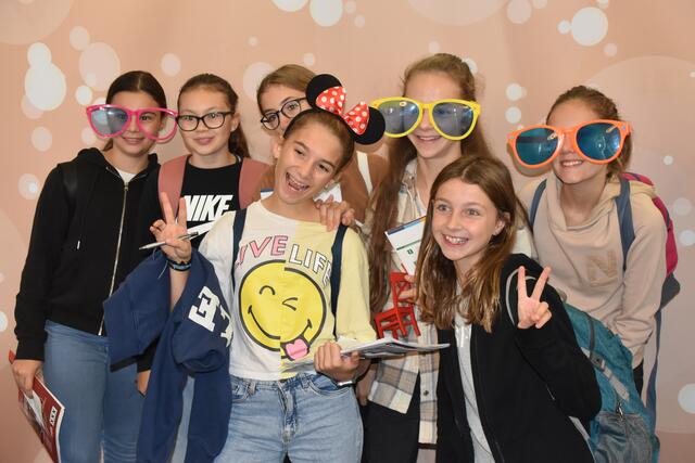 MeinBezirk ist mit der Fotobox für lustige Fotos mit dabei. | Foto: Michael Strini