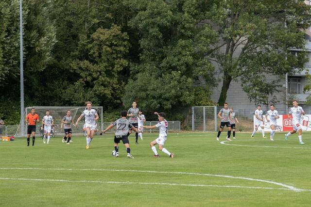 Kurz nach Beginn der zweiten Halbzeit kommt es erneut zum Tor - wieder für die Burgenländer. | Foto: Rene Brunhoelzl/Mein Bezirk