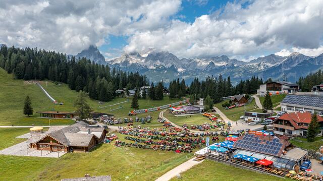 Tolle Kulisse bei der Traktorhimmelfahrt in Hinterstoder | Foto: fotokerschi.at /Rauscher