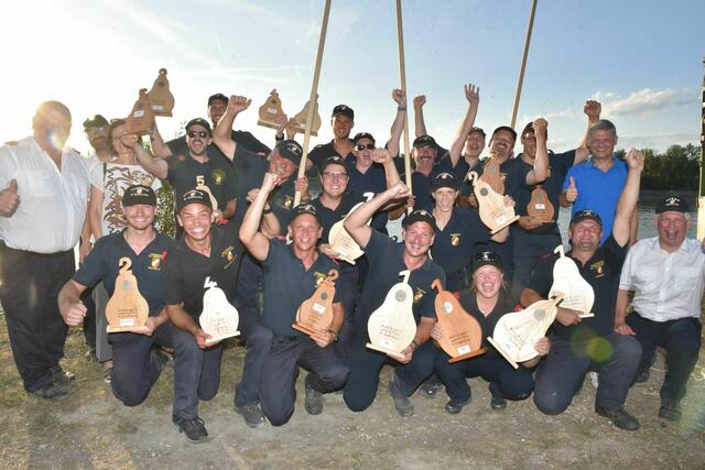 Beachtliche Leistung: Bereits seit 2009 ist die FF Erla ungeschlagen in Sachen Mannschaftswertung.  | Foto: Wolfgang Zarl