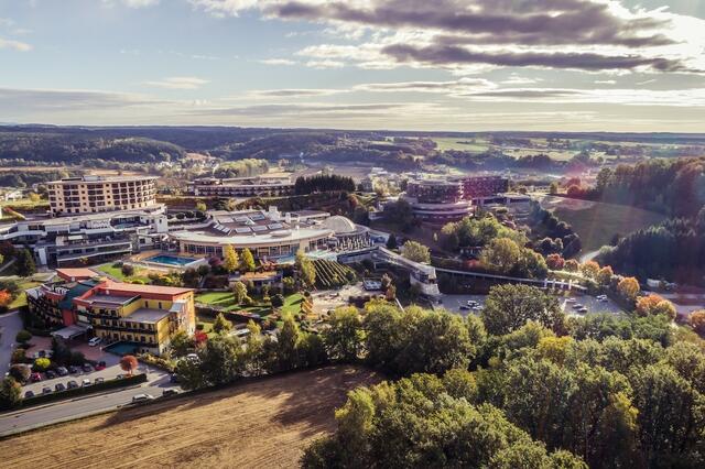 Haupttreiber für den Zuwachs im Bezirk Güssing war Stegersbach (Bild), wo um 10.646 Nächtigungen mehr gezählt wurden als im ersten Halbjahr 2023. | Foto: GTRS