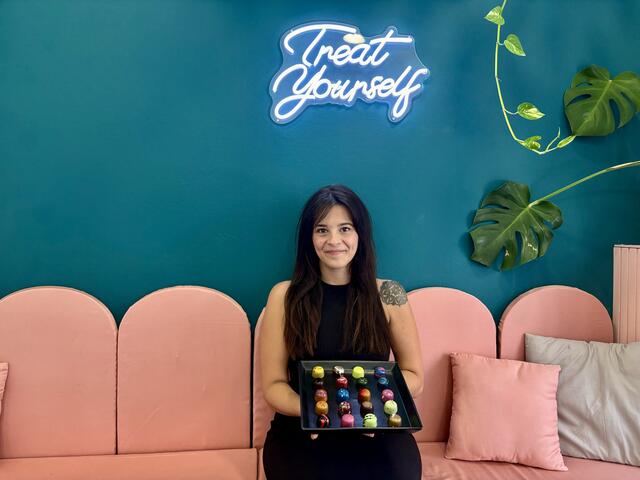 Manuela Torres ist die Gründerin von "Dulceria Chocolates" in der Leopoldstadt.  | Foto: Marlene Graupner/MeinBezirk