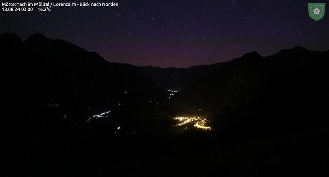 Auf der Lorenzalm konnte man die Nordlichter sehen.  | Foto: Webcam Lorenzalm