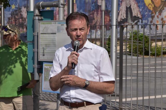 LK-Präsident Nikolaus Berlakovich war bei der Demo in Eisenstadt ebenfalls anwesend.  | Foto: Stefan Schneider