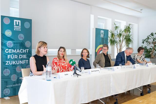 Berufsorientierung und außerschulische Initiativen sollen ebenfalls gefördert werden. | Foto: Harald Tauderer