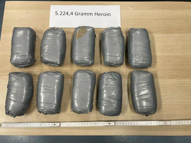 5,224 Kilogramm an Heroin konnten in einer Tiefgarage im 15. Bezirk sichergestellt werden. | Foto: LPD Wien