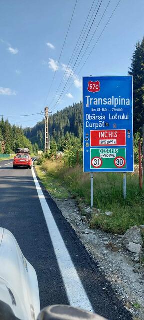 Eines der Highlights der Tour war die Fahrt entlang der weltweit spektakulärsten Hochalpenstraßen: die Transfogarascher Hochstraße. | Foto: Pothole Rodeo 2024 - Balkan