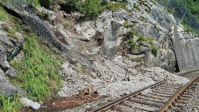 Aufwändige Sicherungsarbeiten brauchen mehr Zeit, Karwendelbahn ab 2. September wieder auf Schiene. | Foto: © ÖBB/SAE West 