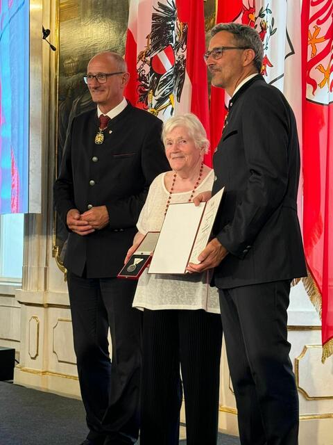 Margaretha Grutsch, Telfs:  Verdienste um die Rettung eines Menschen aus einer lebensbedrohlichen Situation  | Foto: Land Tirol/Sedlak