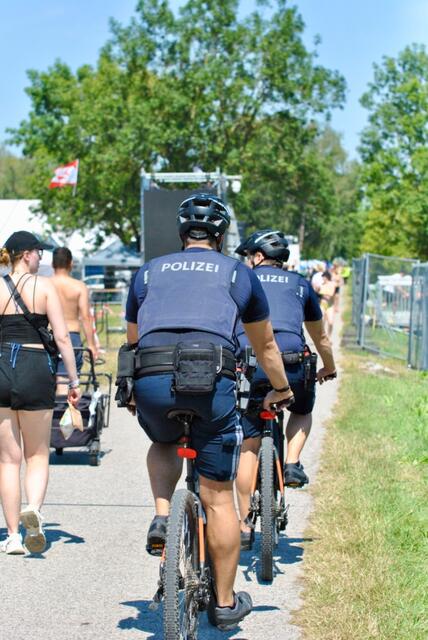 Trotz anfänglicher Sicherheitsbedenken zeigt sich das Frequency Festival in St. Pölten bislang als friedliches und gut organisiertes Event. | Foto: Sascha Trimmel