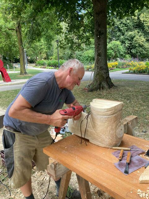 Die Schuhbänder fehlen noch. 
