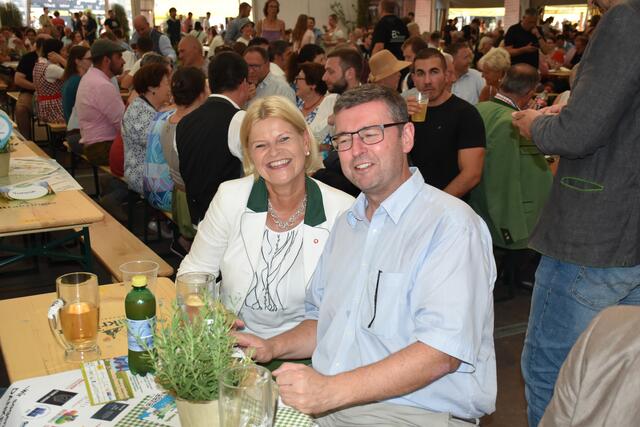Verteidigungsministerin Klaudia Tanner besuchte das Fest.