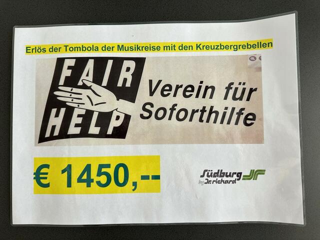 1.450 Euro kamen bei der Tombola zusammen. | Foto: Südburg