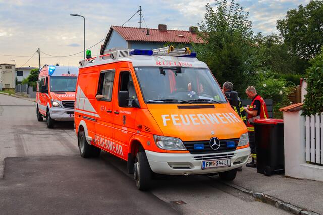 Die Aufgabe der Feuerwehr beschränkte sich darauf, Belüftungsmaßnahmen zu ergreifen und einen Atemschutztrupp bereitzustellen.  | Foto: © TEAM FOTOKERSCHI.AT / FINN JURANEK / FW RUFLING