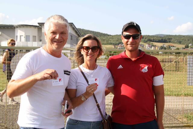 Bgm. Joachim Radics und Gattin Barbara sind treue Matchbesucher in Hodis.