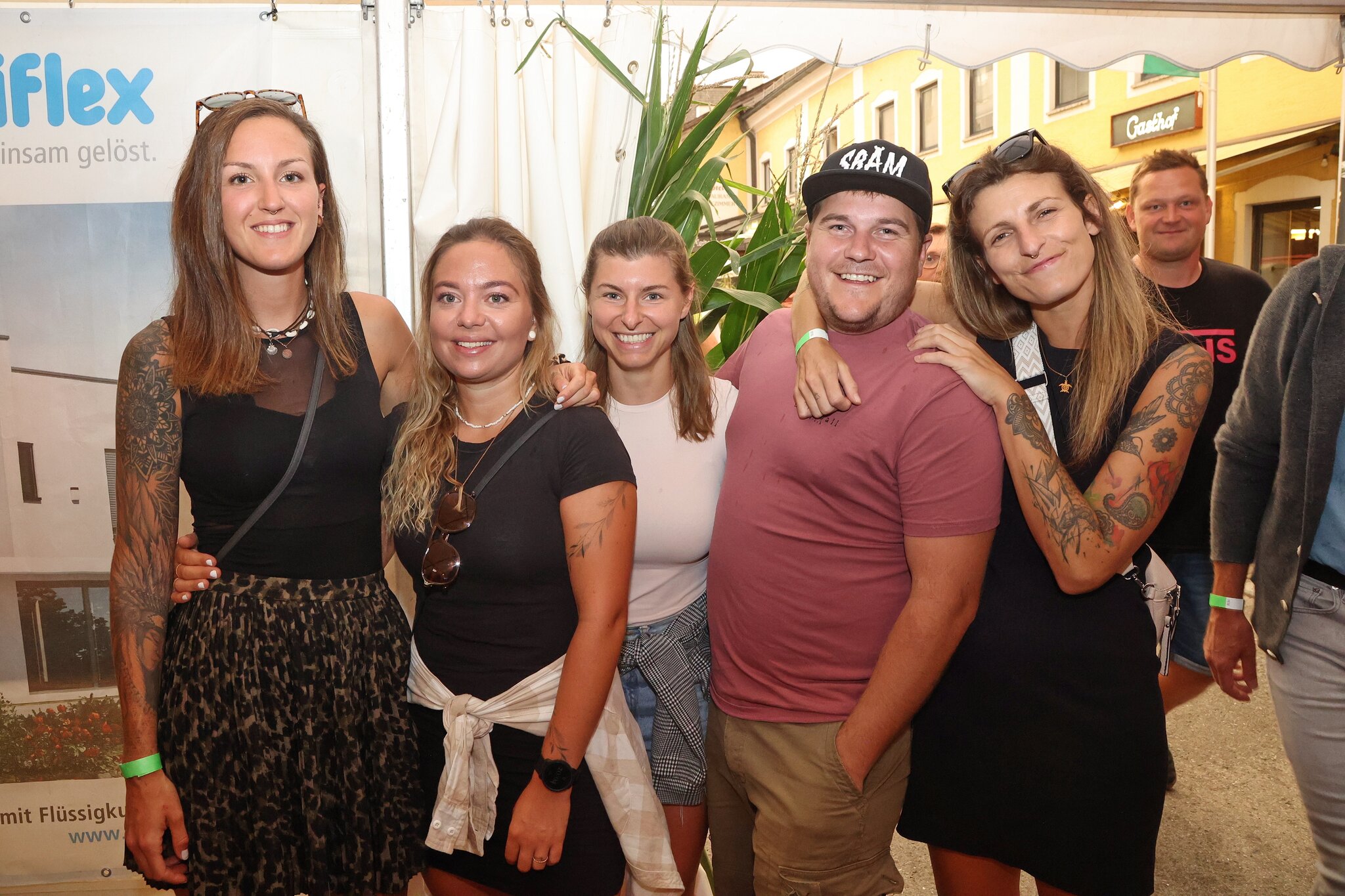 Ausgelassene-Stimmung-beim-Marktfest-in-St-Georgen