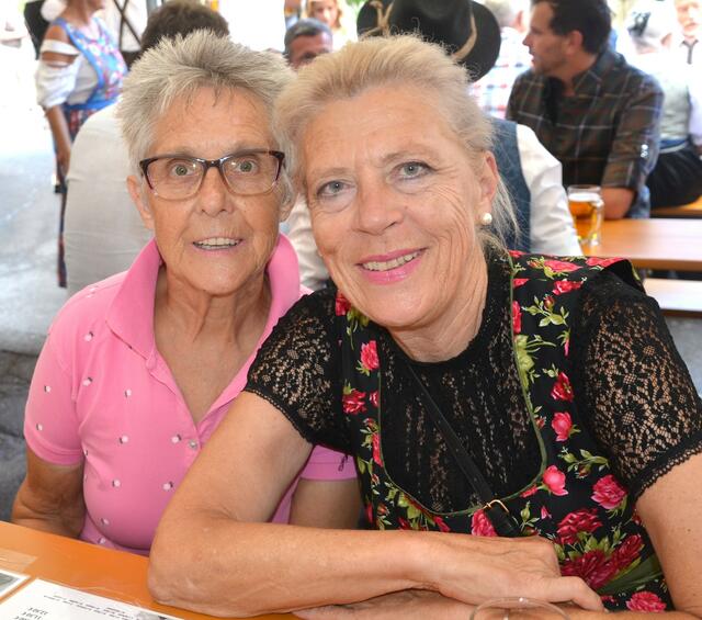 Vizebürgermeisterin Angelika Hintergger mit Maria Cesar