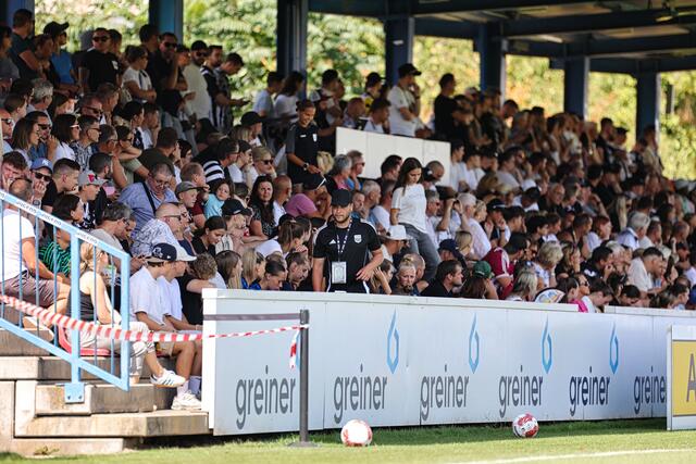 Der LASK-Platz war bei hochsommerlichen Temperaturen bestens besucht. | Foto: Reischl