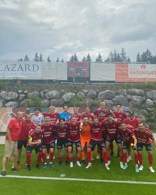 Einmal mehr ist die SVG Reichenau in der Jubelpose. Jetzt wartet ein intensives Programm mit Meisterschaft, ÖFB Uniqa-Cup (GAK) und dem Tiroler Supercup. | Foto: Reichenau