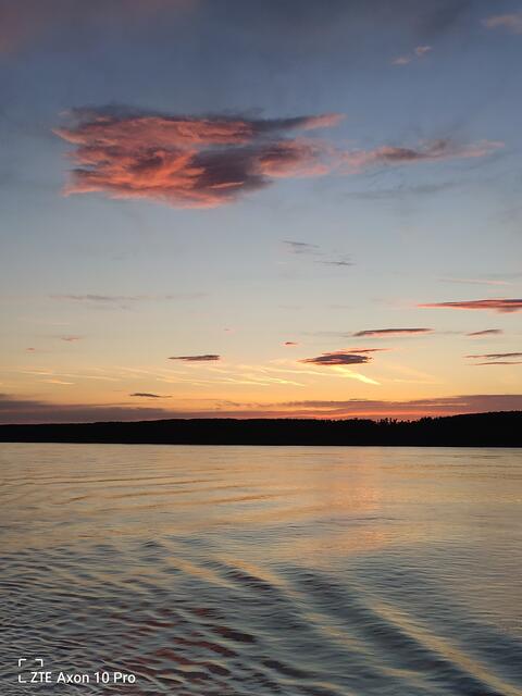 Sonnenuntergang auf der Donau in Serbien