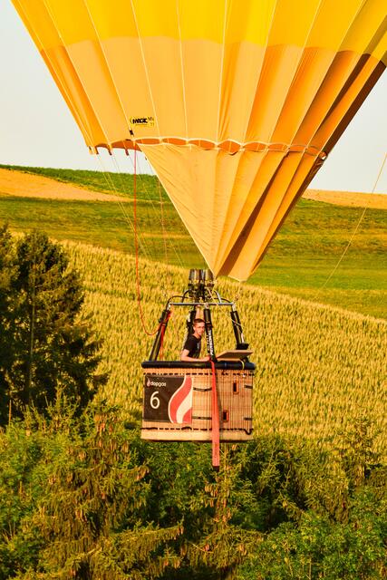 Tobias Jungwith bereit zum Marker abwerfen