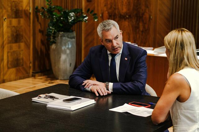Karl Nehammer: Eine stabile Regierung lässt sich nur mit konstruktiven Kräften bilden. | Foto: Roland Ferrigato