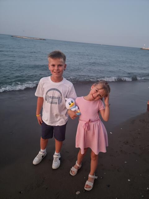 Kinder am Strand in Rhodos/Faliraki | Foto: Martin Pomassl