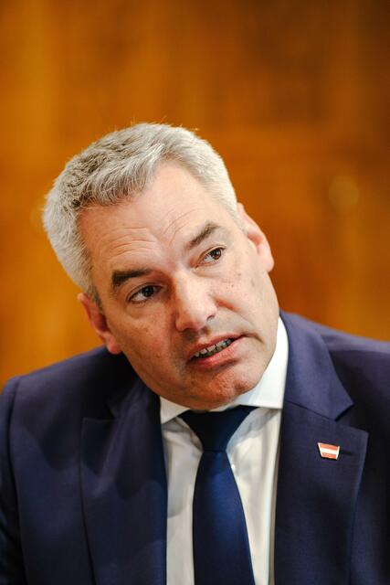 Karl Nehammer: Mit dem nächsten Schritt, die Überstundenbesteuerung zu streichen, setzen wir ein weiteres wichtiges Signal für die Fleißigen. | Foto: Roland Ferrigato