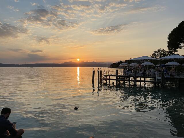 Wunderschöner Sonnenuntergang am Gardasee | Foto: Christa Hackner