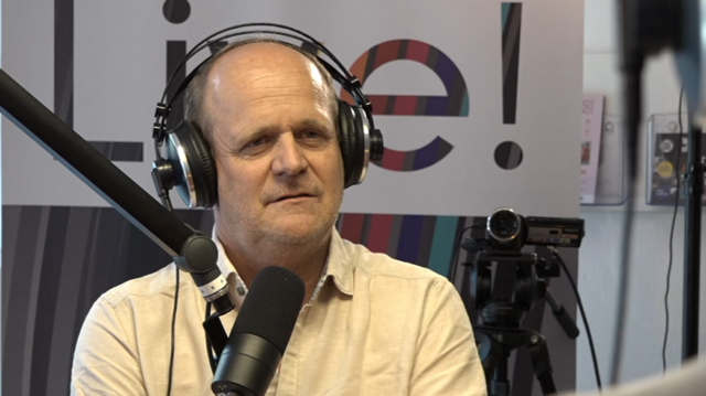 Johann Gaisberger, Direktor der Bioschule Schlägl im Freien Radio Freistadt. | Foto: FRF