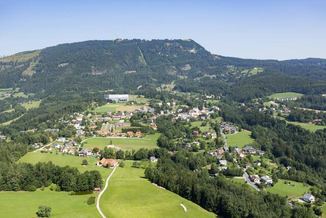Hans Klingbacher ist aktuell der einzige lebende Ehrenbürger der Gemeinde St. Radegund und das Paradebeispiel für einen vielseitig engagierten "Ehrenamtlichen". | Foto: Privat