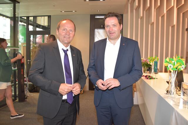 Josef Geisler (Aufsichtsratsvorsitzender TIROLER) und Norbert Totschnig (Bundesminister für Landwirtschaft, Regionen und Tourismus) v.l. | Foto: Rebeiz