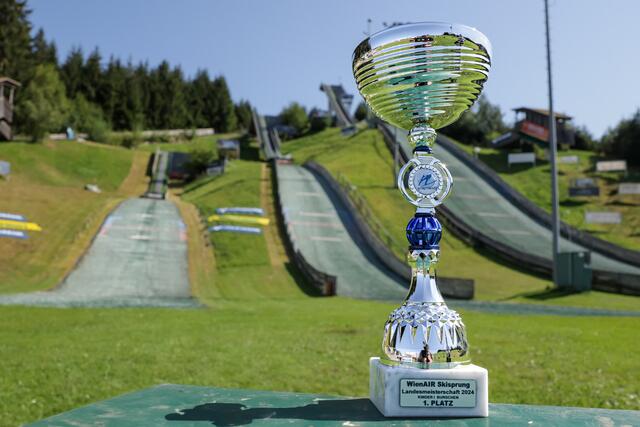 Die Stadtadler organisieren das Skisprungfest für über hundert Kinder aus ganz Österreich, Bayern, der Slowakei und Ungarn. | Foto: Stadtadler/Hannes Draxler