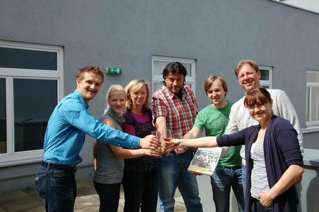 Lang ist's her: Heri Hahn, Lissi Stoimaier, Christine Seisenbacher, Dieter Demmelmair, Klaus Krainer, Roland Reischl, Verena Schleich (v. L.). | Foto: MeinBezirk