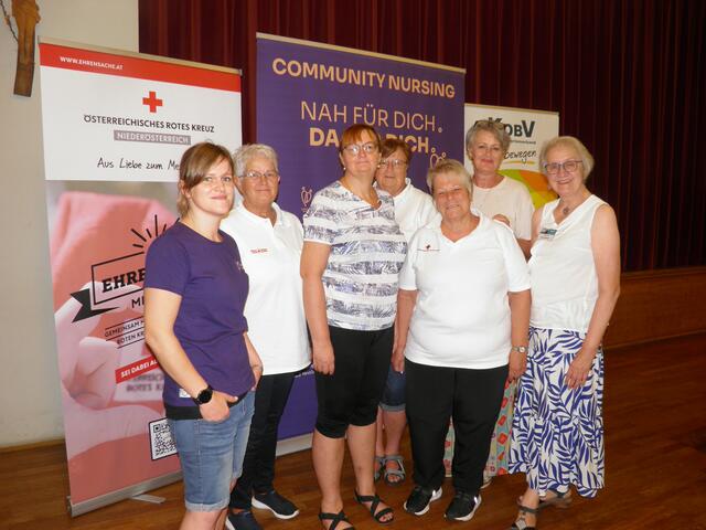 v.l.n.re.: Katharina Riemer, Margarete Gruber, Judith Mang, Elisabeth Thaler, Ida Schatzko, Renate Rossmann und Gabi Brantner
 | Foto: KOBV-Ortsgruppe Zwettl