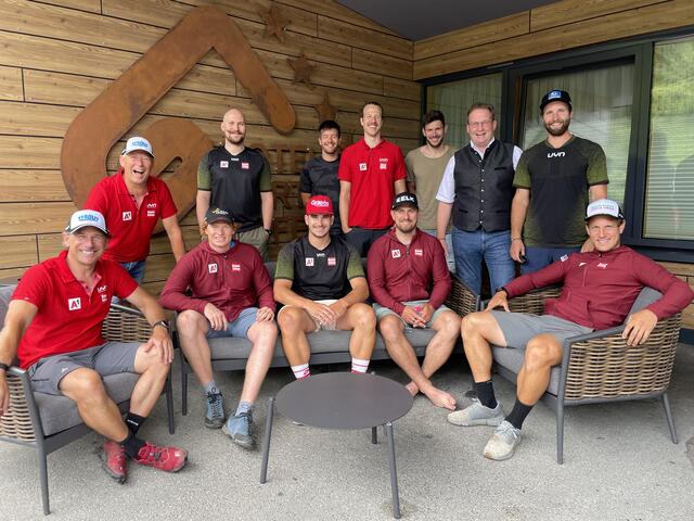 Sehr groß und energetisch war der Speed-Teamspirit auf dem Nassfeld. @ | Foto: Ski-Austria/KK