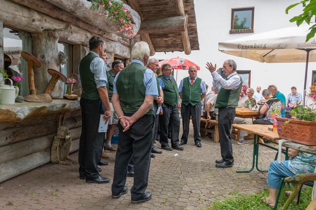 In Inzersdorf im Kremstal, beim Gasthaus Beer nahe dem Magdalenaberg, wurde am Sonntag, 18. August 2024, zum Singen in lockerer Atmosphäre eingeladen.  | Foto: Jack Haijes