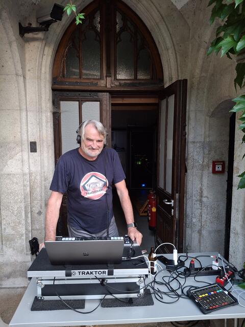  Dj Ludwig Mayr sorgte für sie passende Stimmung.