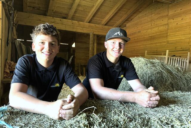 Die Praktikanten Hermann Wallinger aus St. Koloman (rechts) und Sebastian Lanner aus St. Martin am Tennengebirge (links) | Foto: Land Salzburg/Melanie Hutter