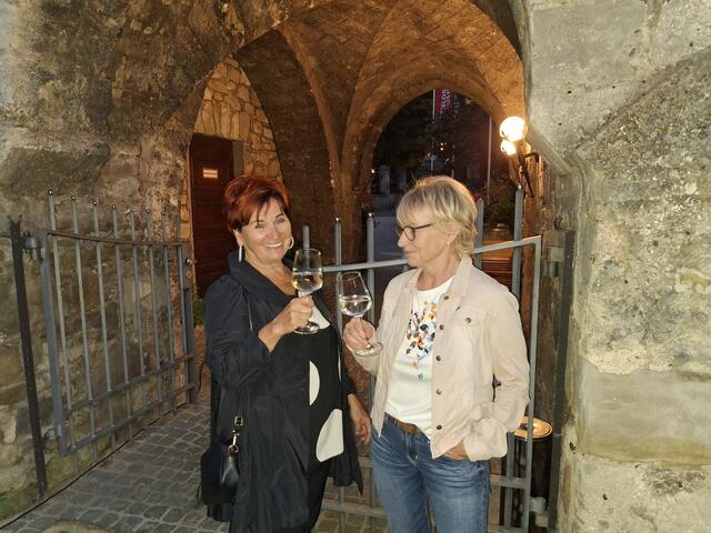 Novotny Rosa &amp; Schreckenreither Helga 
